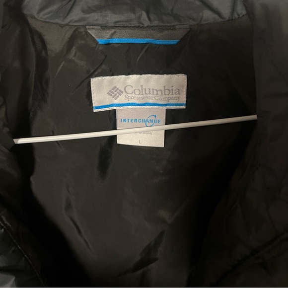 Columbia Women’s waist length NWOT Jacket SZ L - Picture 7 of 7